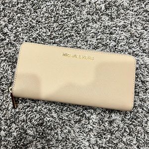 Michael Kors Jet Set Travel Wallet Beige/Nude/Pink XLarge